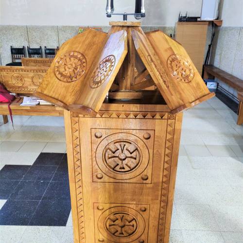 Pupitru biserica