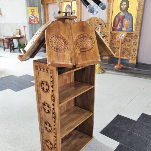 Pupitru biserica